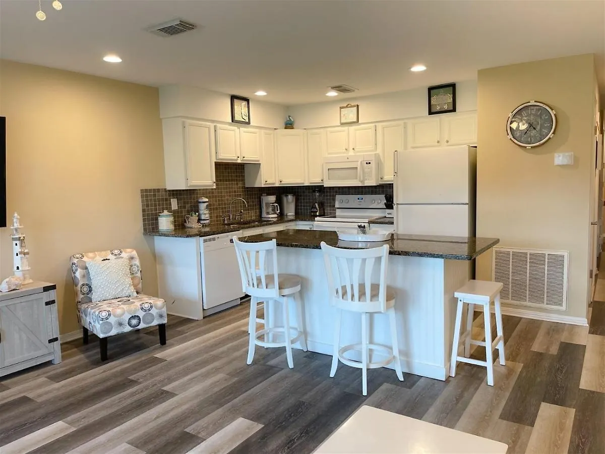 9 D, One Bedroom Condo Destin Apartment