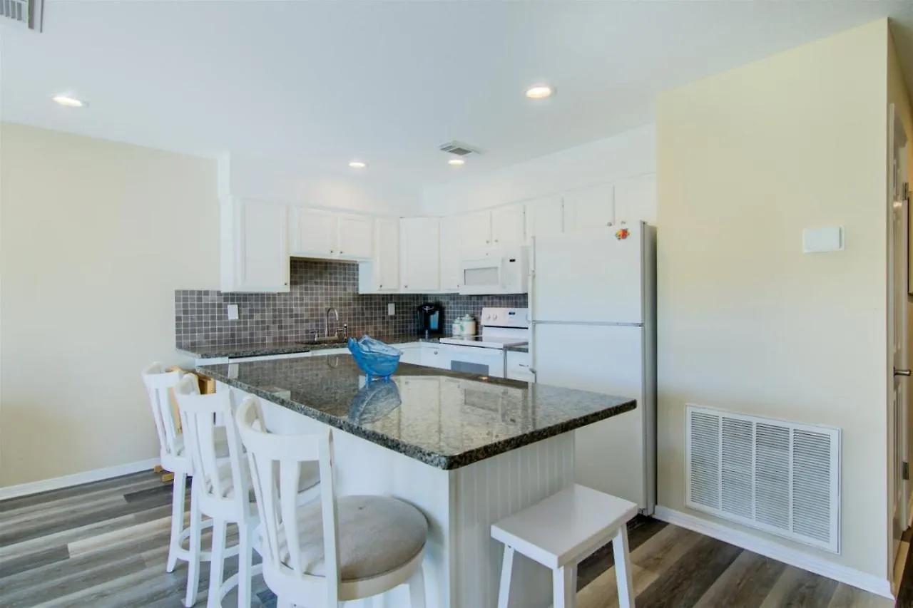 9 D, One Bedroom Condo Destin